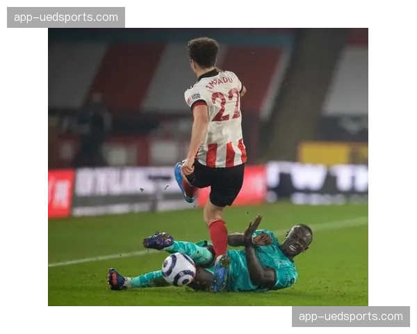 安塞尔米诺铲断数据突出 多特后防新援被称铲球王